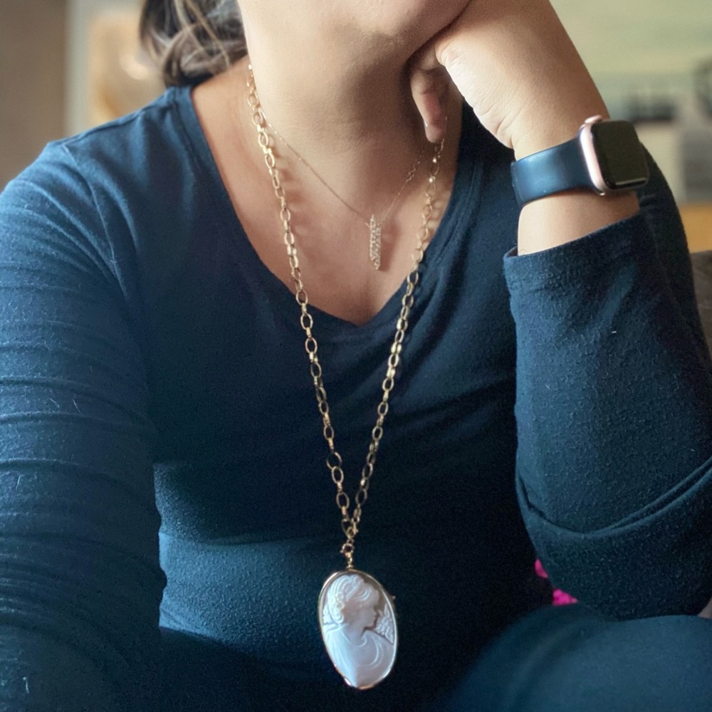 18k japanese gold cameo pendant